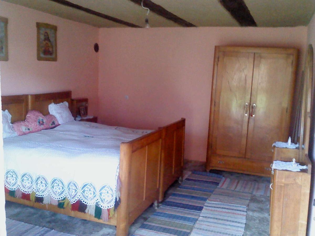 Snasini Kucari Bed and Breakfast Gradiste Buitenkant foto