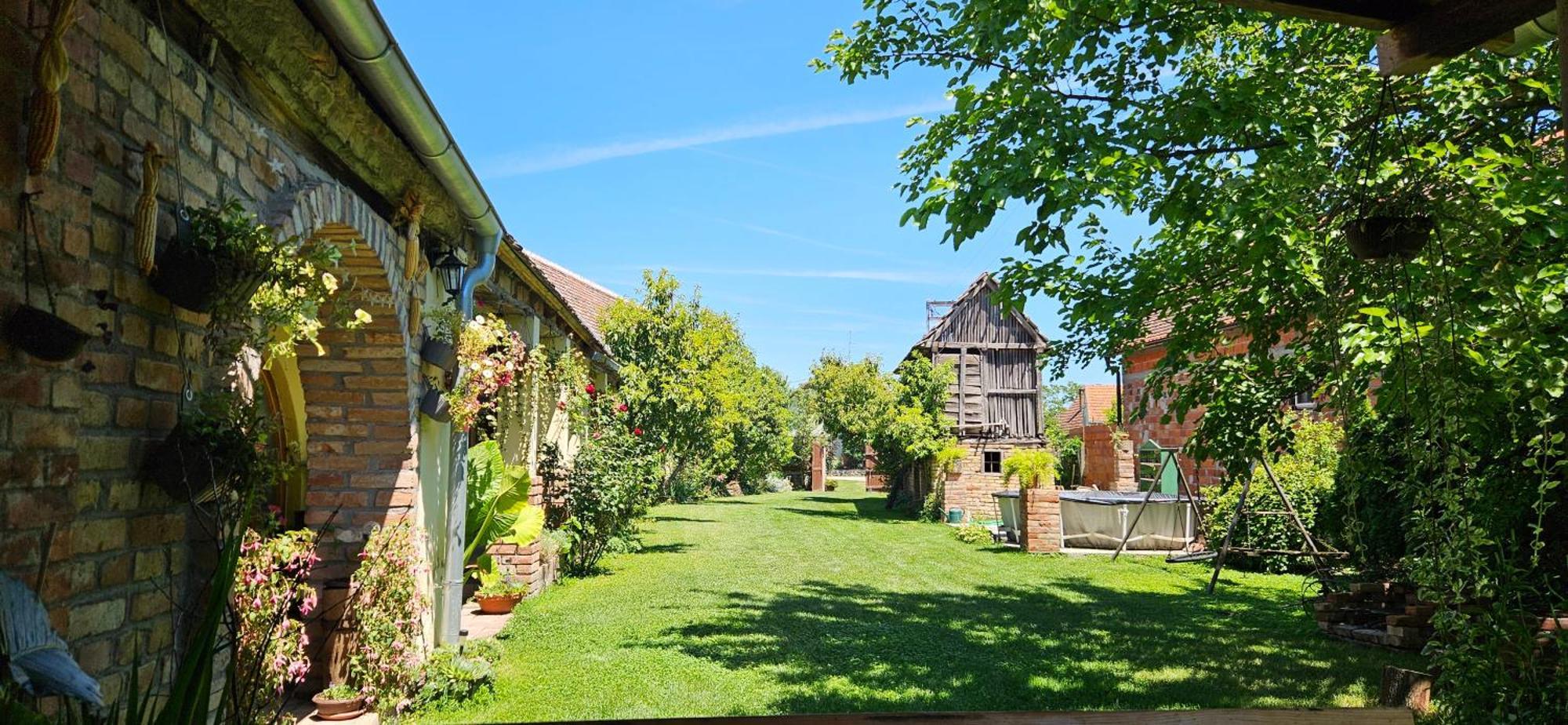 Snasini Kucari Bed and Breakfast Gradiste Buitenkant foto